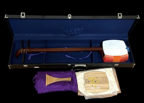 Prêt jouer shamisen chuzao - prêt,