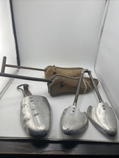 Lot 5 embauchoirs  en bois et alu pour chaussures - Outil de cordonnier vintage