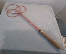 Ancienne Tapette A Tapis  Longueur 68 Cm