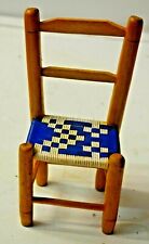 ANCIENNE CHAISE DE POUPEE EN SCOUBIDOU ACCESSOIRE PAS VETEMENT