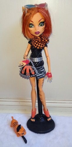 Monster high doll - doll, toralei