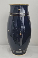 Grand vase en porcelaine de SEVRES bleu nuit. 1928 / 1941