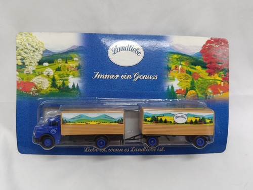 Camion avec remorque - avec,