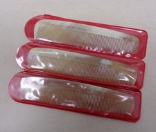 Lot de 3 peignes à cheveux anciens en corne bovine avec pochette