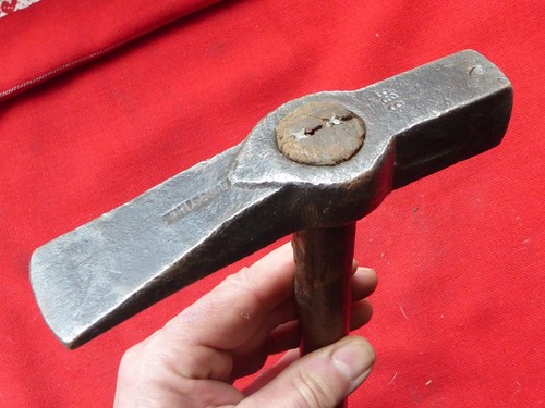 Marteau forgé outil - forgé, ancien