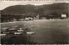 CPA Cavalaire sur Mer Un Coin de la Baie et la Plage FRANCE (1104697)