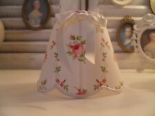  abat-jour pour appliques et lustre shabby chic fond blanc motifs petites roses