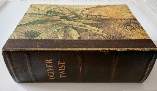 Grosse boîte faux livre - , en