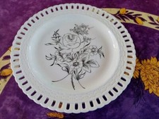 Assiette Ajourée Blanche et Noire Demi Porcelaine KG Lunéville Décor Floral 25cm