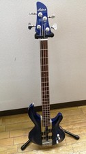 Guitare basse électrique