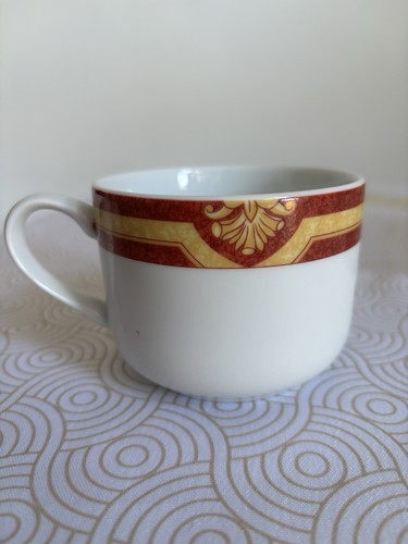 Tasse en porcelaine - 🏺,