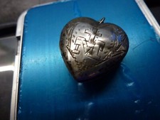 petit pendentif reliquaire;XIXème,ex voto marial,argent,H 2,5cm,P2,62g