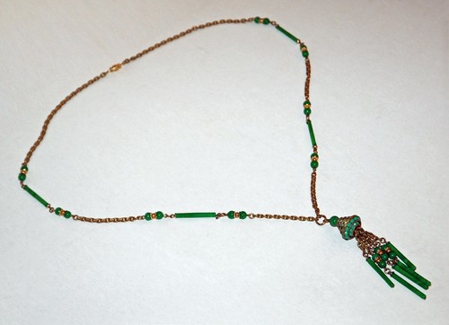 Collier avec pendentif - ,, métal