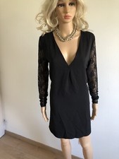Robe noire neuve à manches