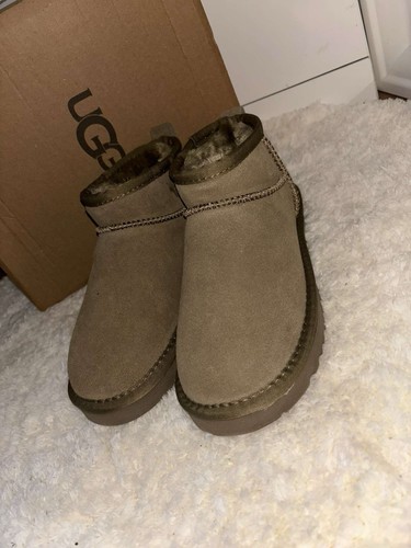 Ugg plusieurs tailles - plusieurs, et