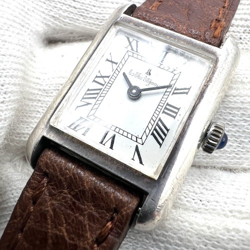 Montre vintage modèle tank - vintage,