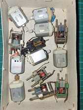 Lot de 13  moteurs divers