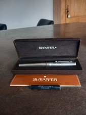 STYLO PLUME SHEAFFER TARGA PL. ARGENT STRIE - PLUME EN OR MASSIF 18 CARATS