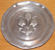 vintage ASSIETTE MURALE en ETAIN TIN Plate Teller Zinn FLEURS LYS roi de FRANCE