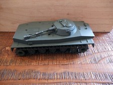 Véhicule militaire char 207