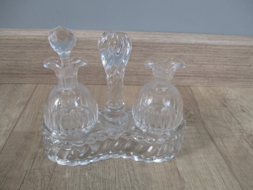 Baccarat huilier vinaigrier - /, huilier-vinaigrier