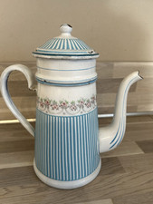 ancienne cafetière émaillée