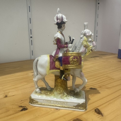 Ancienne figurine porcelaine