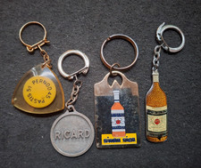 LOT DE 4 PORTE CLES, apéritif
