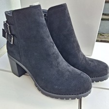 Bottines A Talon En Daim Noir