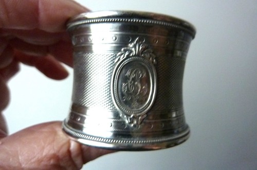 Magnifique rond serviette - magnifique,