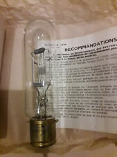 LAMPE 125V – 750W CULOT EN BAS P28S VISSEAUX