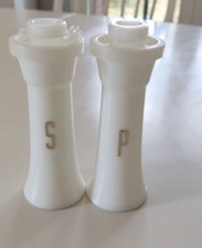 TUPPERWARE d'occasion : Vintage Salière Et Poivrière 