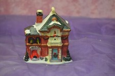 MAISON PÈRE NOEL EN RÉSINE VILLAGE SAPINS DÉCORATIONS FÊTES