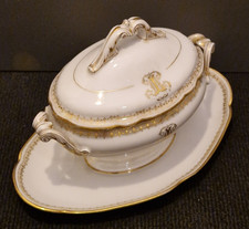 Ch. Lecerf - Porcelaine de Paris XIX ème siècle - Grande saucière couverte