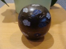 Petite boite ronde ancienne en