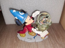 Ancienne décoration avec boule à neige, Mickey Merlin Disneyland resort Paris