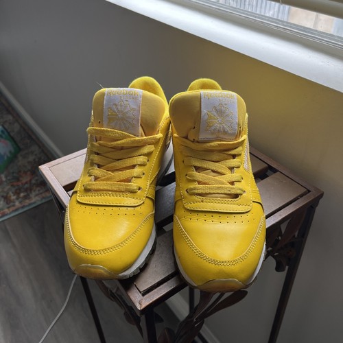 Size reebok freestyle - 7,