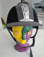 Bombe, casque d'équitation