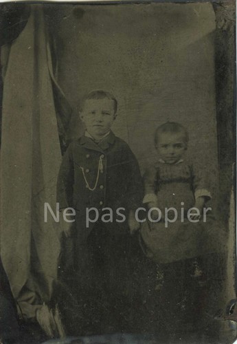 Deux enfants vers 1890 - enfants,