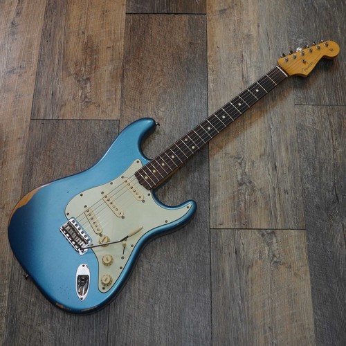 Fender road worn stratocaster - worn,