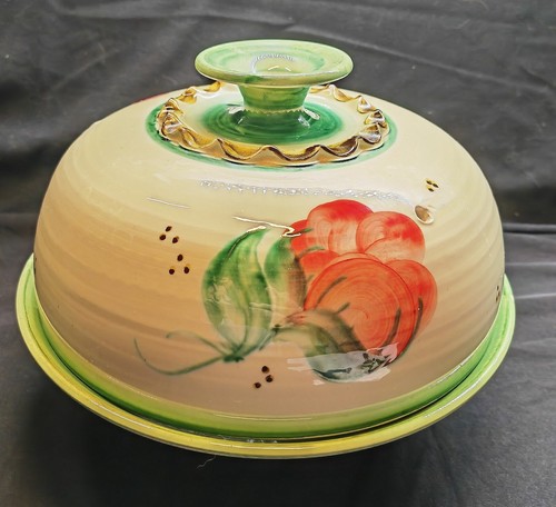 Plateau cloche fromage plat - cloche, a