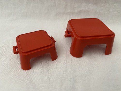 Playmobil tabourets rouges - 2,