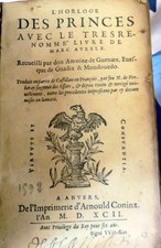 L HORLOGE des PRINCES avec le TRES RENOMME LIVRE de MARC AURELE  652 PAGES