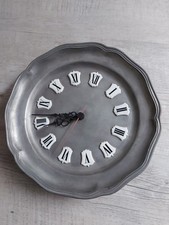 Horloge murale en étain d’art  - diamètre 25 cm