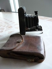 ancien petit appareil photo à
