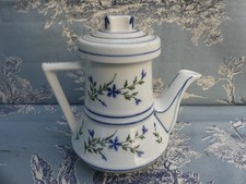 Porcelaine de Bayeux décor aux Barbeaux Théière petit modèle complète BX 15cm