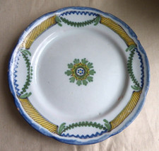 ASSIETTE EN FAÏENCE DE L'EST