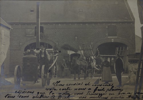 Cpa carte photo batteuse - -,