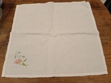 Linge ancien 1 set de table coton blanc brodé de fleur rose 42 cmx42 cm