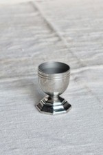 Coquetier vintage en métal